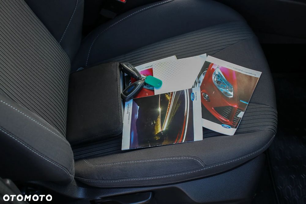 Ford Focus - 38