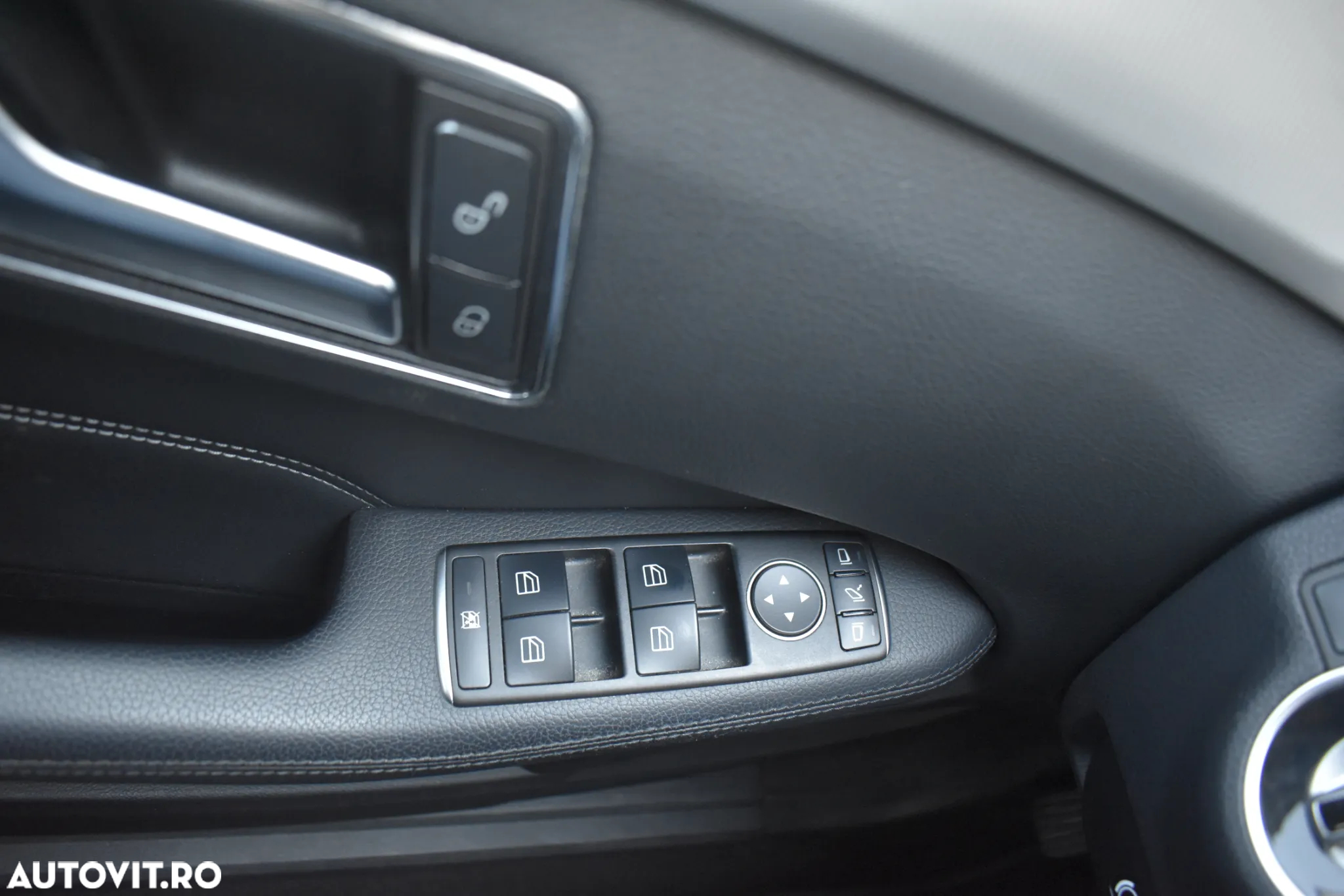 Mercedes-Benz E 250 CDI 4MATIC Aut. - 24