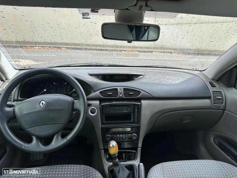 Renault Laguna Break 1.9 dCi Privilège - 15