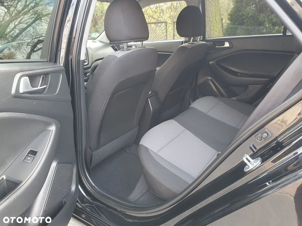 Hyundai i20 blue 1.2 YES!+ - 15