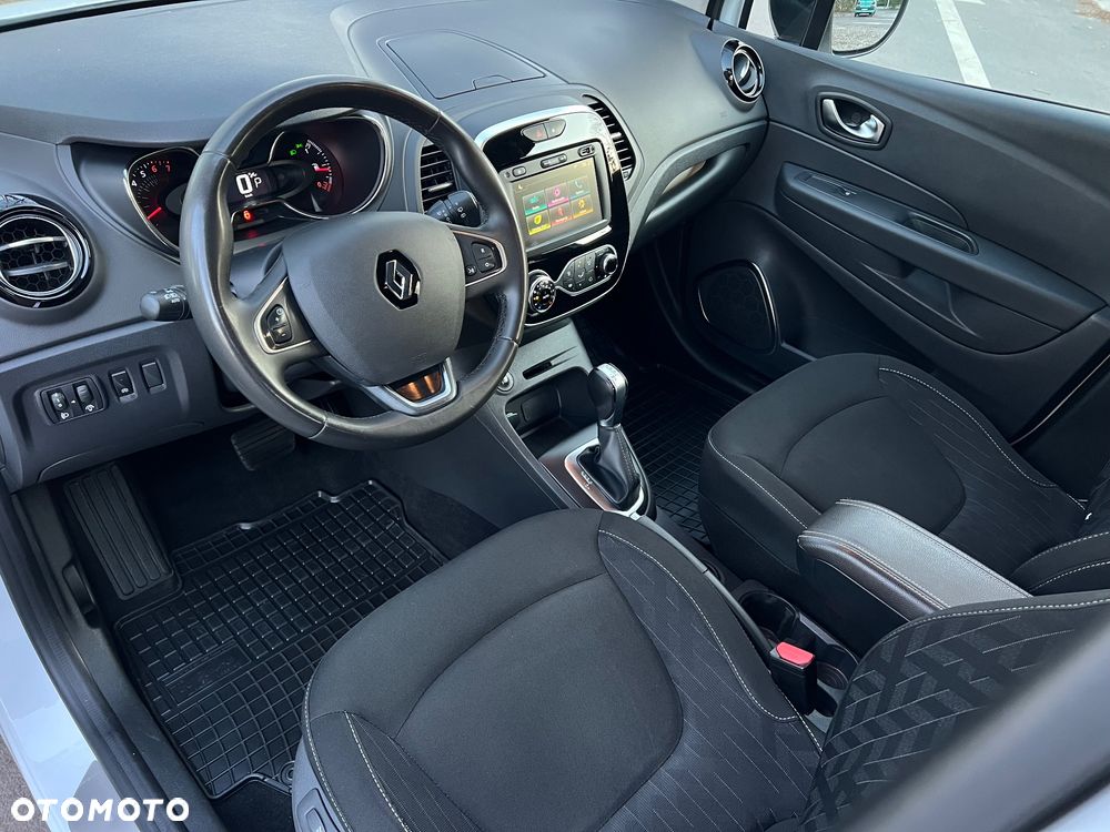 Renault Captur - 23