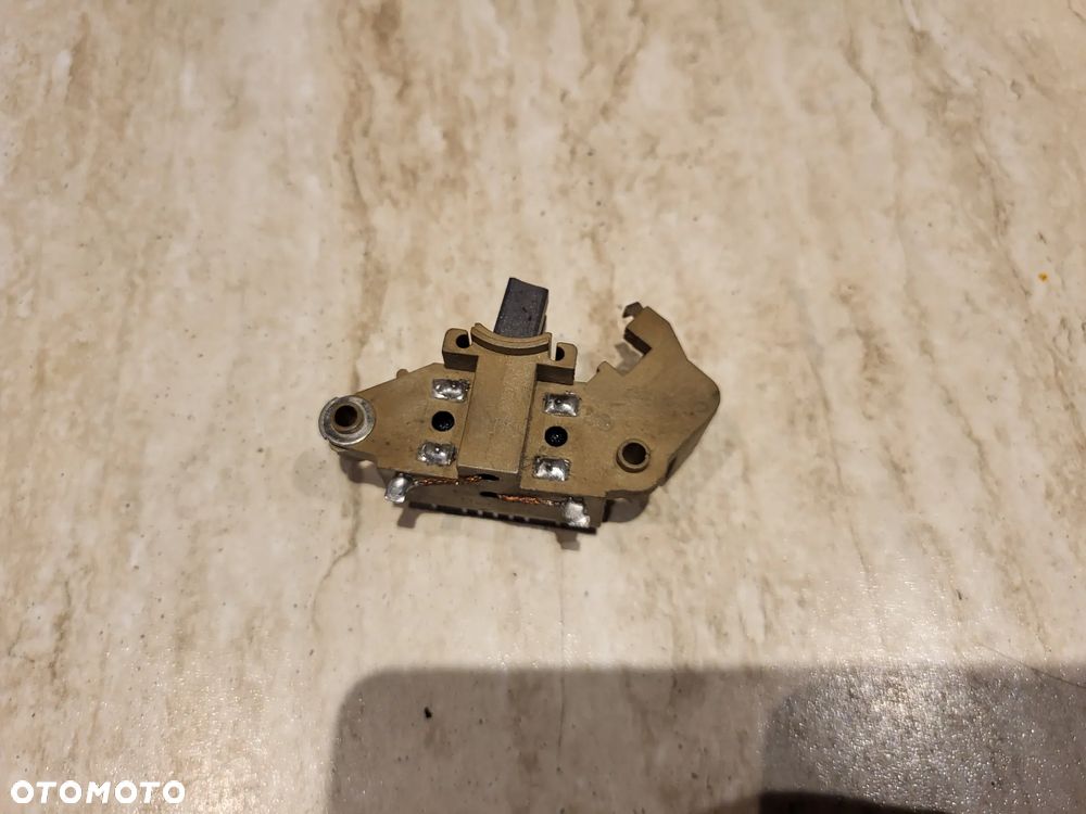 REGULATOR NAPIĘCIA DAEWOO TICO  10138 ZE SZCZOTKAMI DO ALTERNATORA DAEWOO TICO 1996-2001 - 4