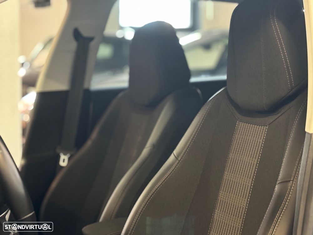 Peugeot 308 SW 1.2 PureTech Allure EAT8 - 20