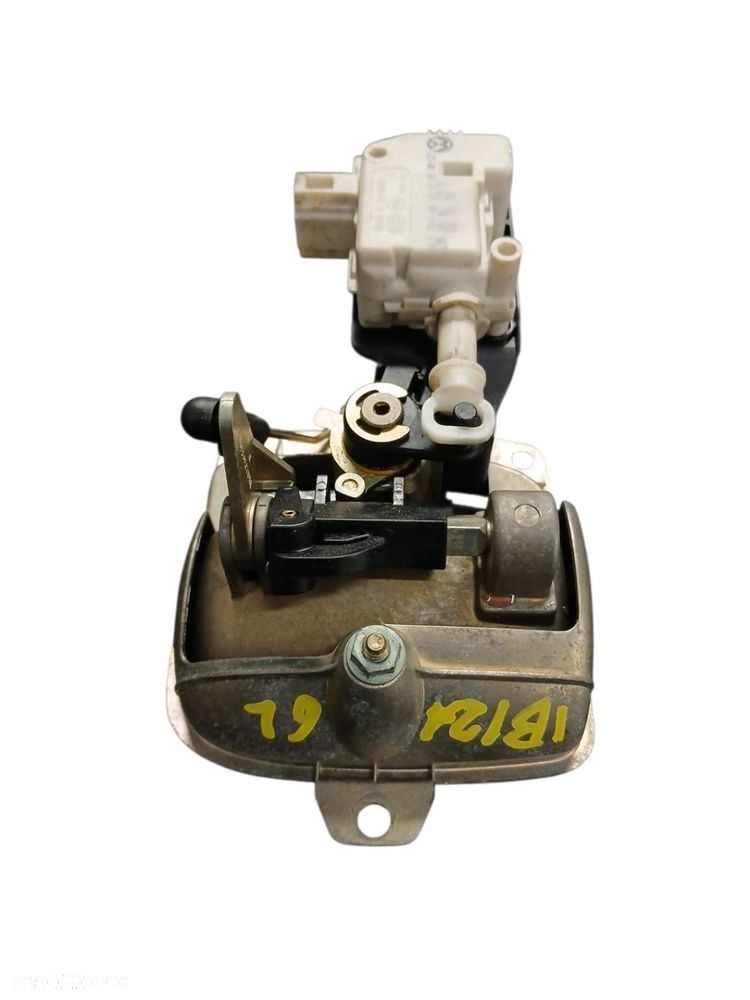 KLAMKA TYLNEJ KLAPY SEAT IBIZA 6L - 1