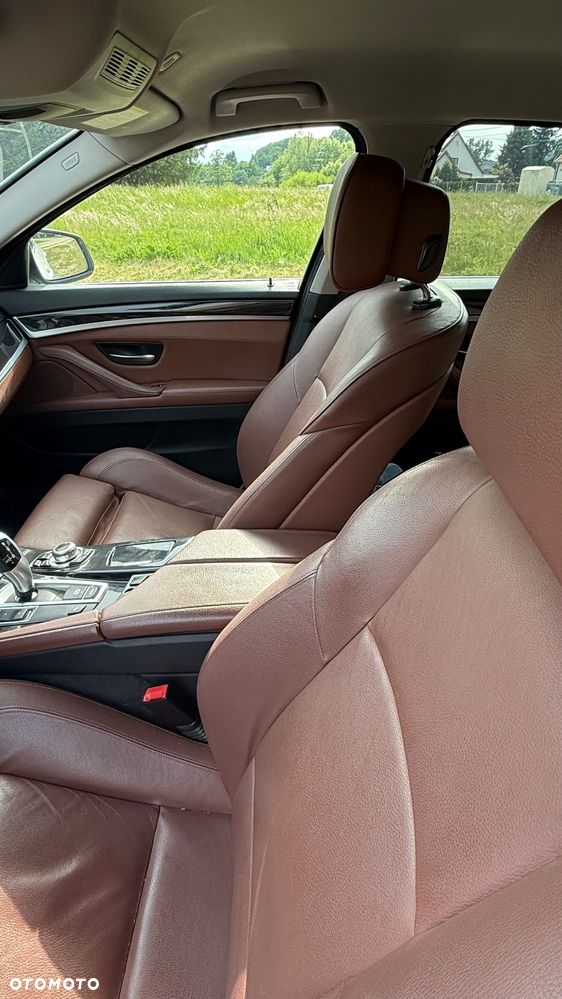 BMW Seria 5 520d - 14