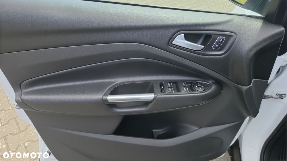 Ford Kuga 2.0 TDCi 4x4 Titanium - 25