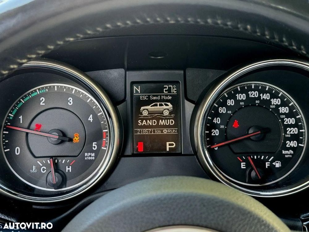 Jeep Grand Cherokee - 16