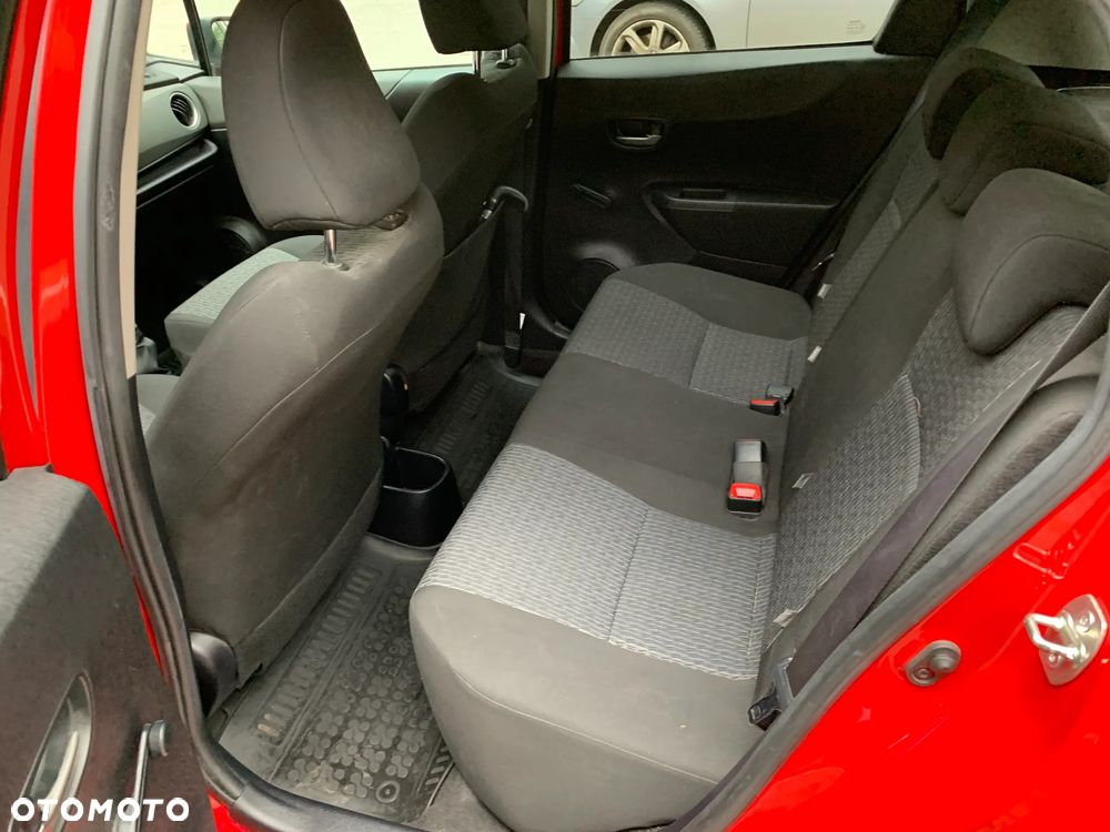Toyota Yaris 1.33 Premium - 14