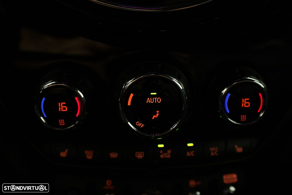 MINI Countryman Cooper SE Premium P. Essential Auto - 13