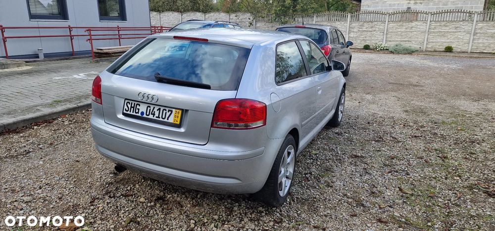 Audi A3 1.6 Ambiente - 6