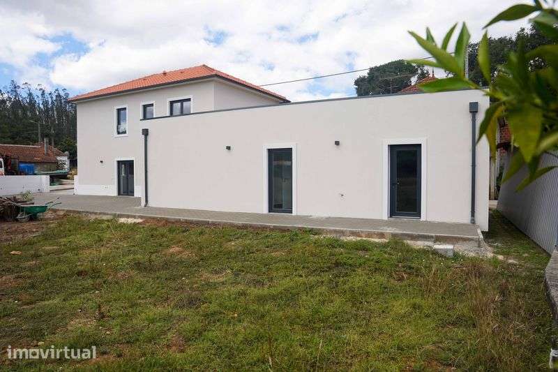 Moradia V3 Nova | 2 Suites | Terreno 1.307 m² | Vermoil - Grande imagem: 4/12