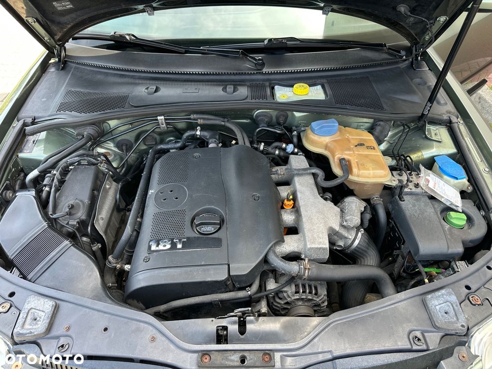 Volkswagen Passat 1.8T Comfortline - 9