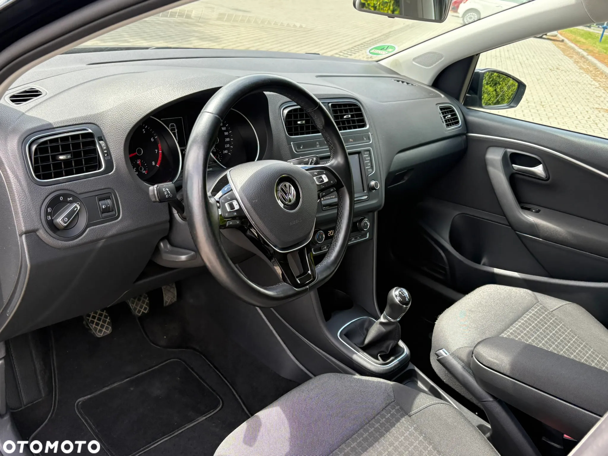 Volkswagen Polo 1.2 TSI Black/Silver Edition - 9