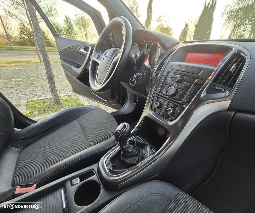 Opel Astra 1.9 CDTi Cosmo - 6