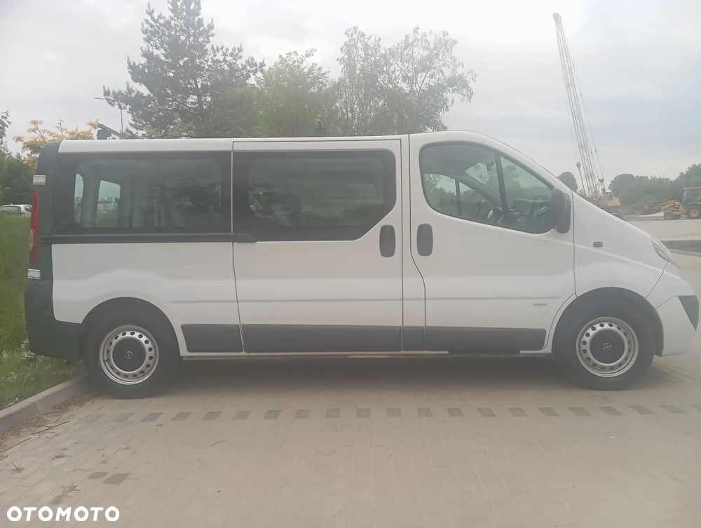 Opel Vivaro L2H1 2.9t - 9