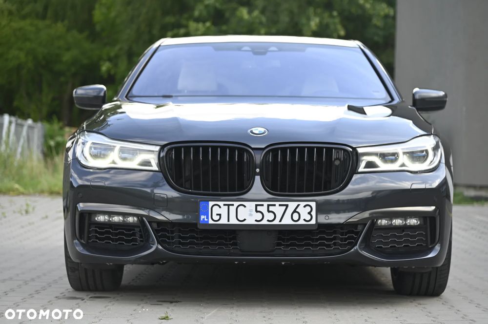 BMW Seria 7 ver-750i-xdrive - 9
