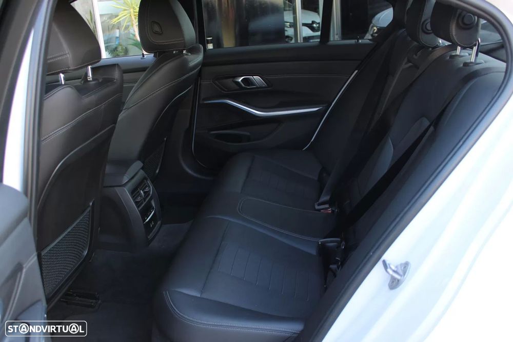 BMW 320 e Aut. Sport Line - 7