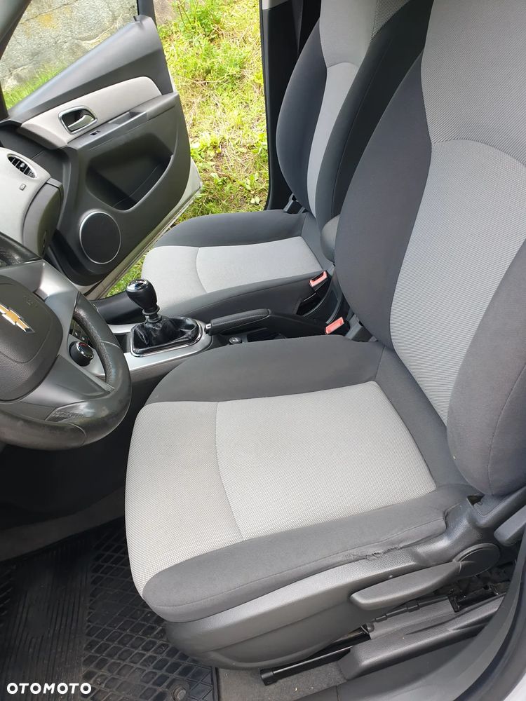 Chevrolet Cruze 1.8 LS - 6