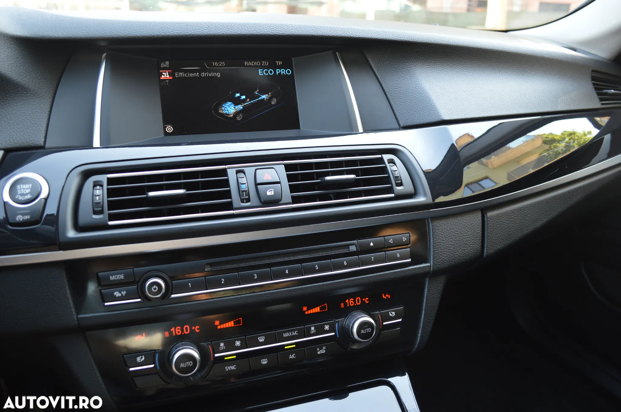 BMW Seria 5 520d Aut. Sport Line - 28