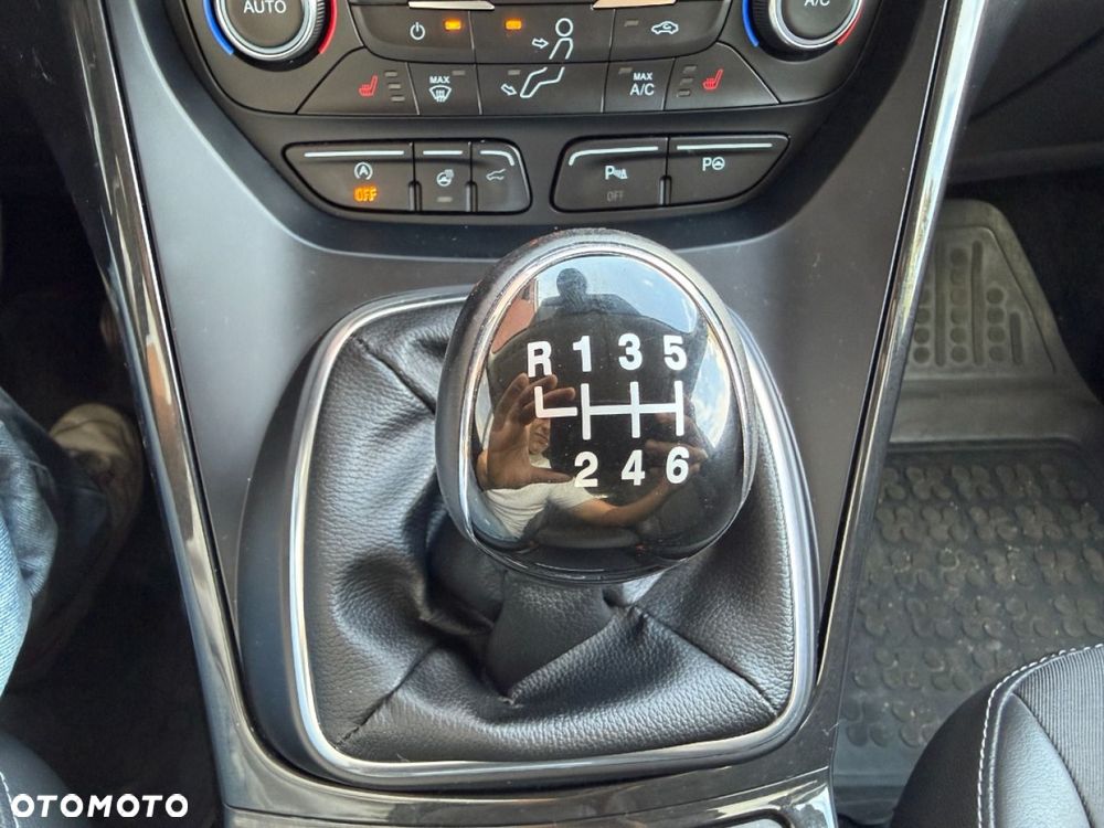 Ford Kuga 2.0 TDCi AWD Titanium - 21