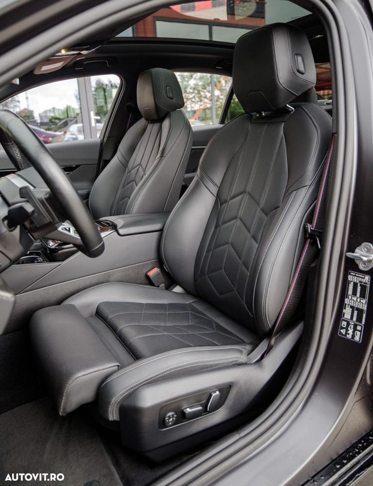 BMW Seria 5 520d xDrive AT MHEV - 16