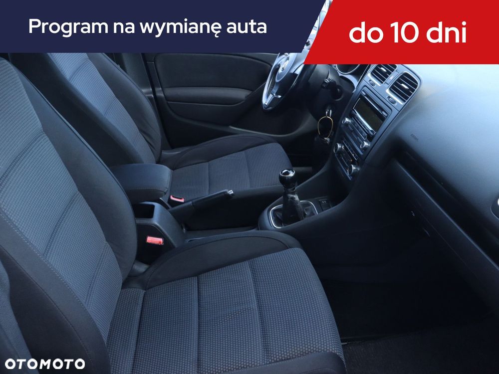 Volkswagen Golf - 11