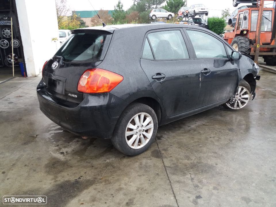 Toyota Auris 1.6 ano (2006/2007/2008/2009/2010/2011/2012) ás peças - 2