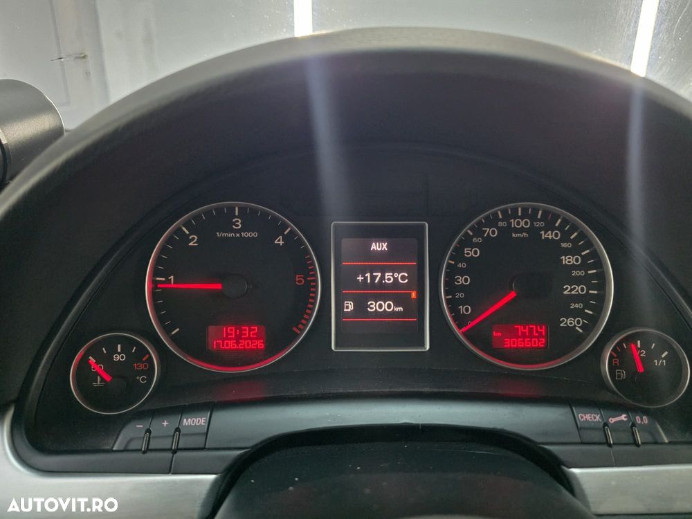 Audi A4 Limuzina 2.0 TDI B8 - 17
