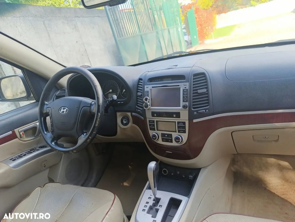 Hyundai Santa Fe - 1