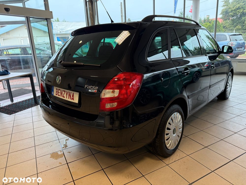 Skoda Fabia 1.6 16V Style - 8