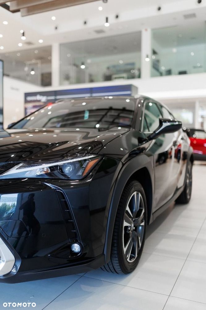 Lexus UX - 16