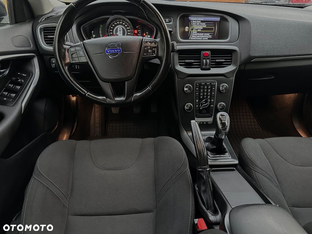 Volvo V40 D2 Kinetic - 12