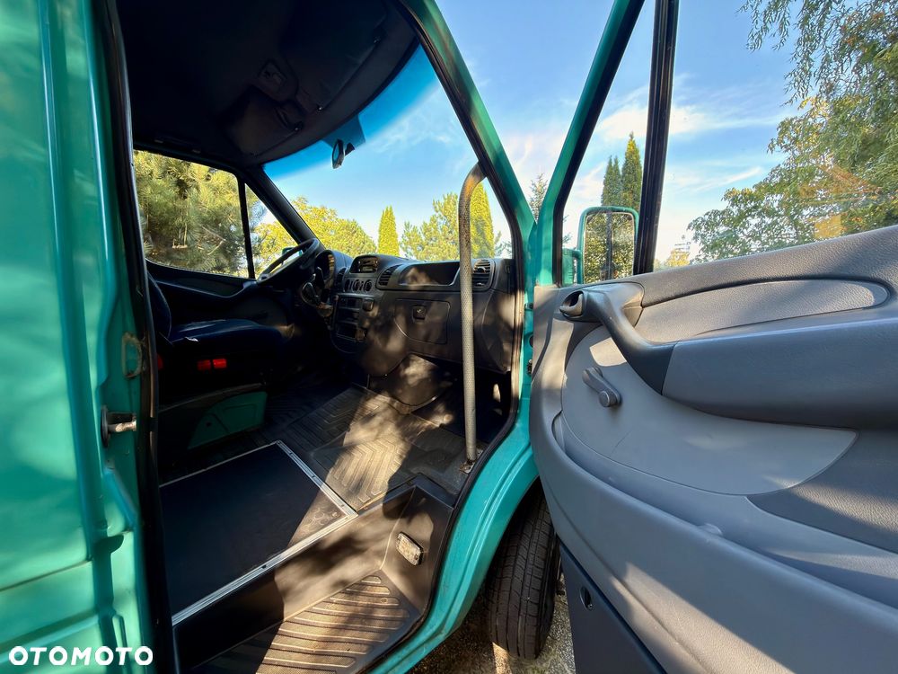 Mercedes-Benz Sprinter - 10