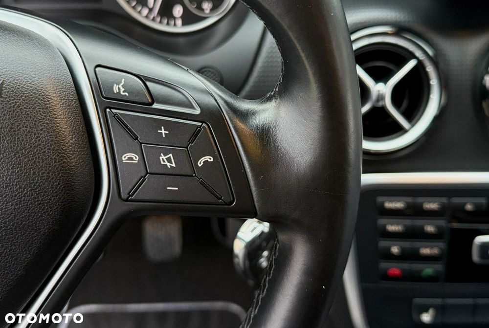 Mercedes-Benz Klasa A 180 BlueEfficiency Edition Style - 30