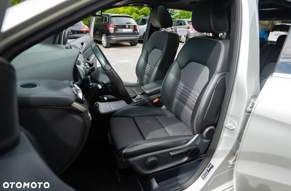 Mercedes-Benz Klasa B 180 d 7G-DCT Edition - 28