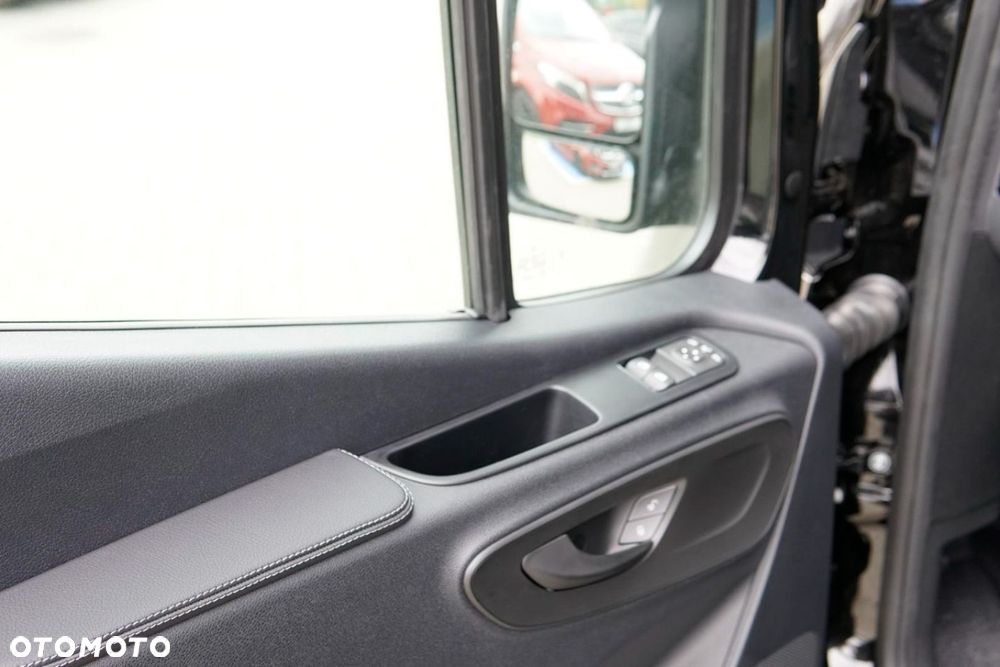 Mercedes-Benz Sprinter - 23