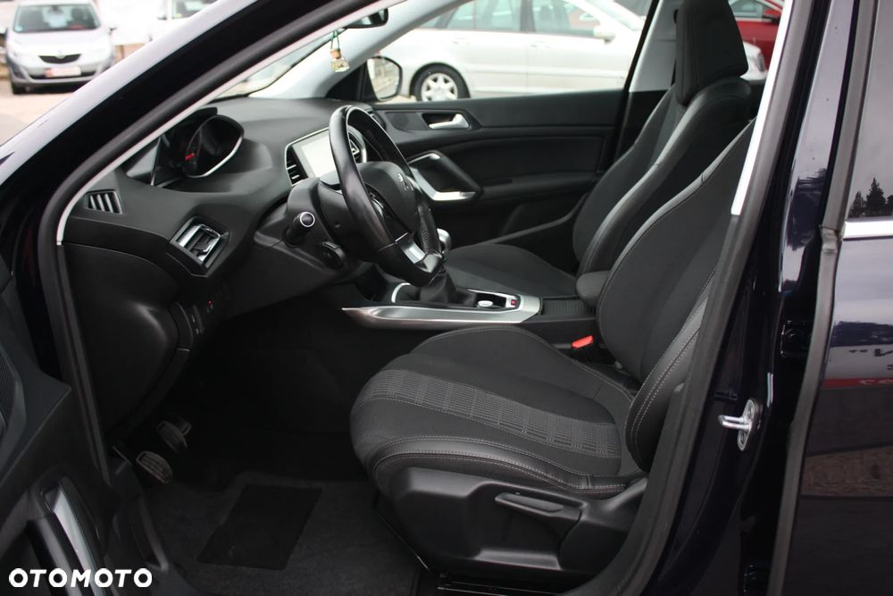 Peugeot 308 PureTech 130 Stop & Start Allure - 18