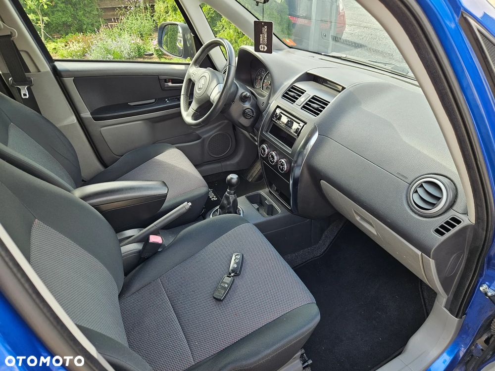Suzuki SX4 1.6 VVT 4x2 Comfort Dance - 10