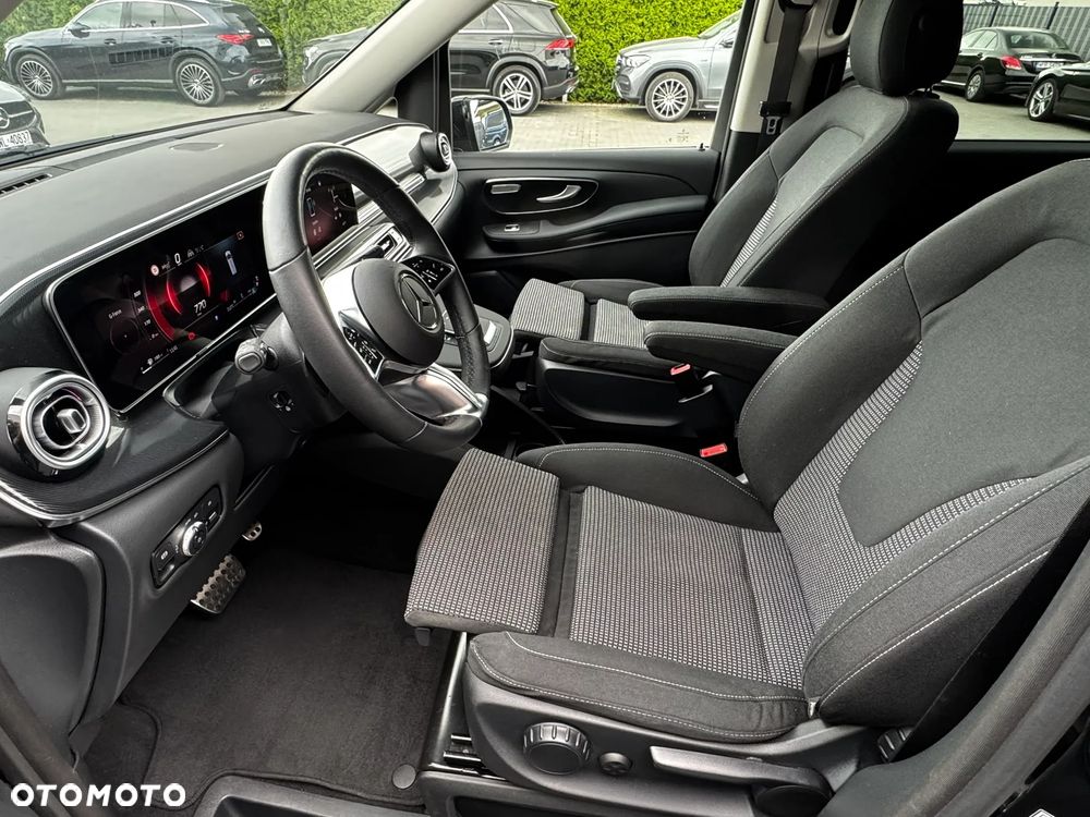 Mercedes-Benz Klasa V 300 d lang 9G-TRONIC Avantgarde - 14