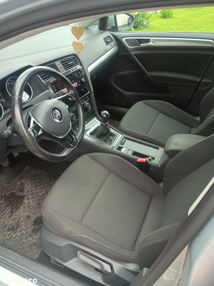 Volkswagen Golf 1.6 TDI BMT Comfortline - 11