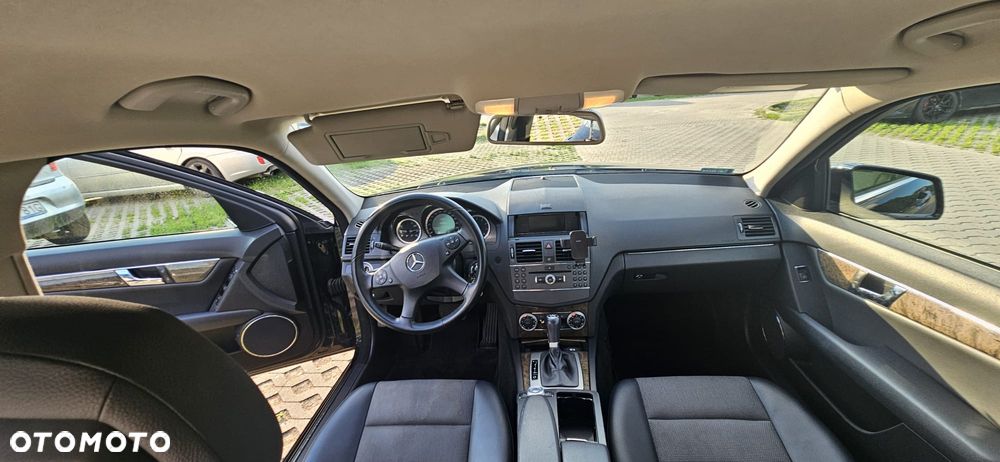 Mercedes-Benz Klasa C 250 CGI BlueEff Avantgarde - 6