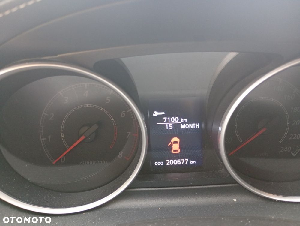Mitsubishi Outlander - 5