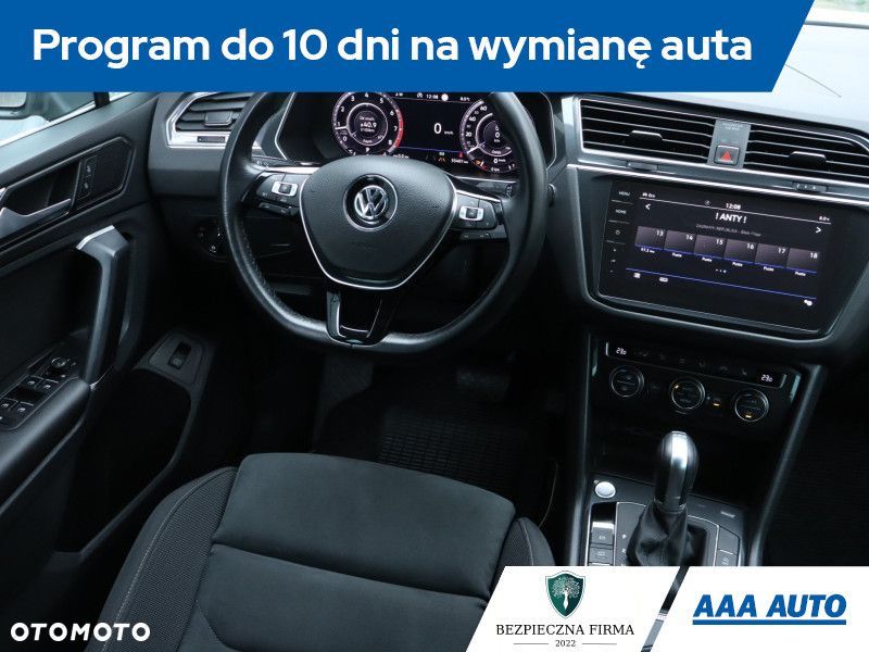 Volkswagen Tiguan - 9