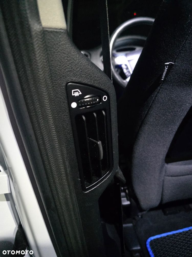 Ford S-Max 2.0 Titanium - 36