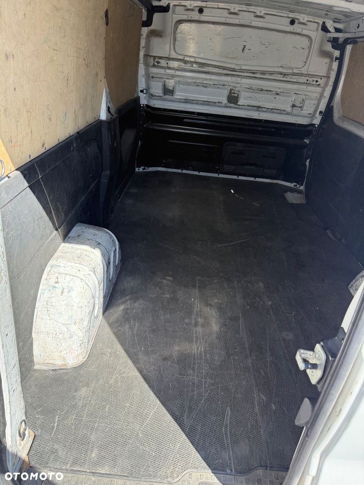 Volkswagen Transporter  2020 r przebieg 160,000 km orginalny salon Polska - 5