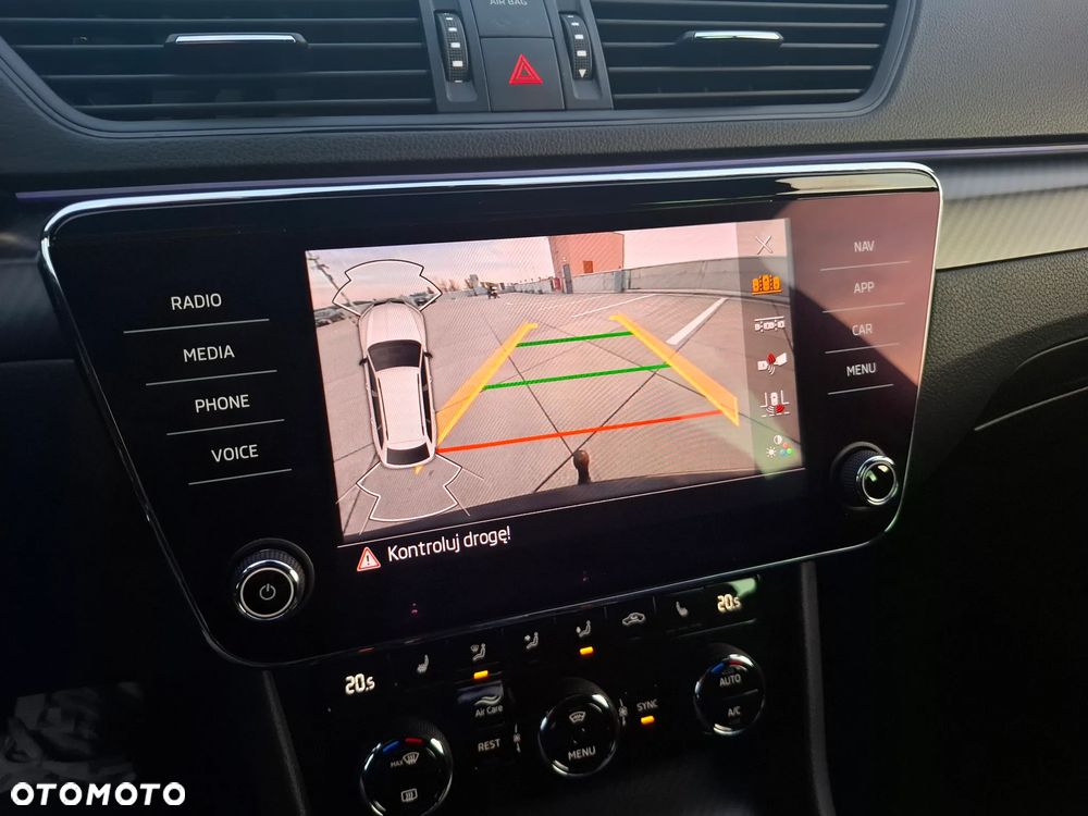 Skoda Superb 2.0 TDI SCR Sportline DSG - 24