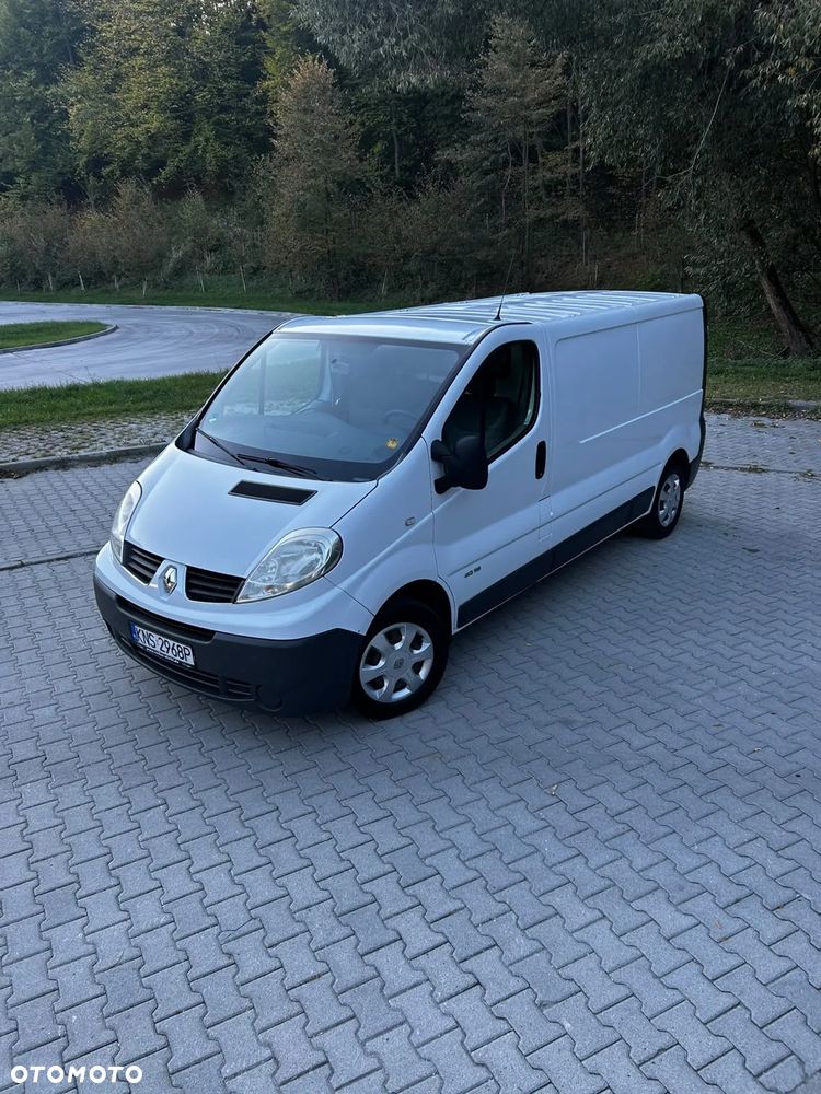 Renault Trafic 2011 photo 5