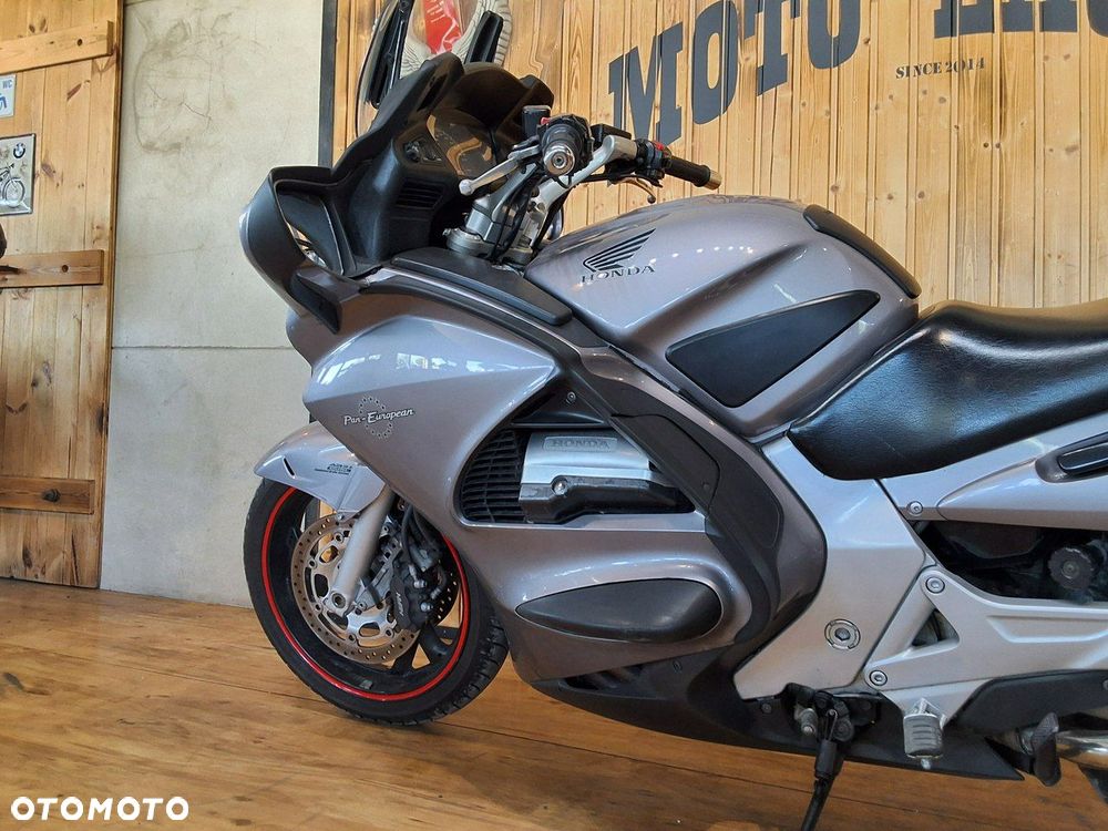 Honda ST - 4