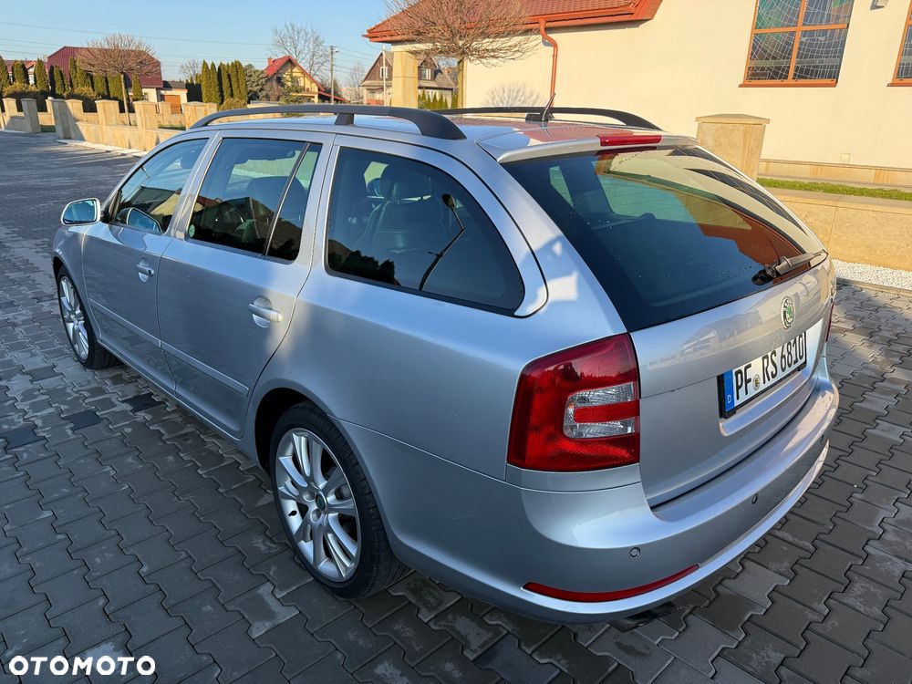 Skoda Octavia 2.0 TDI DPF RS DSG - 7