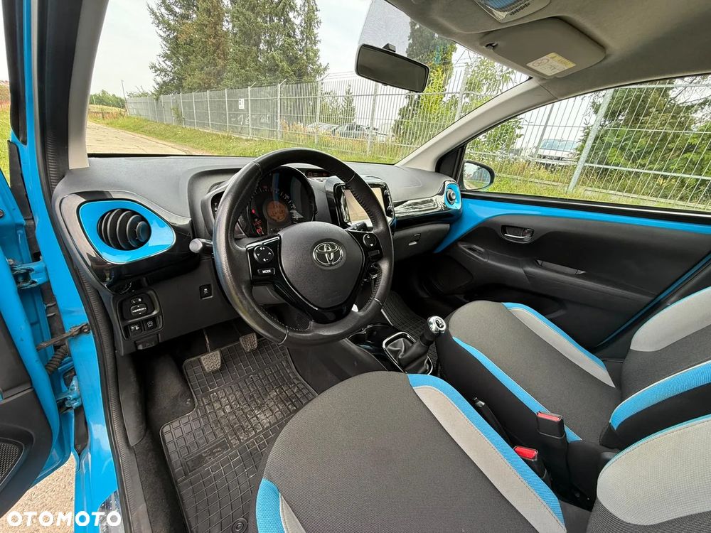 Toyota Aygo x-play - 29